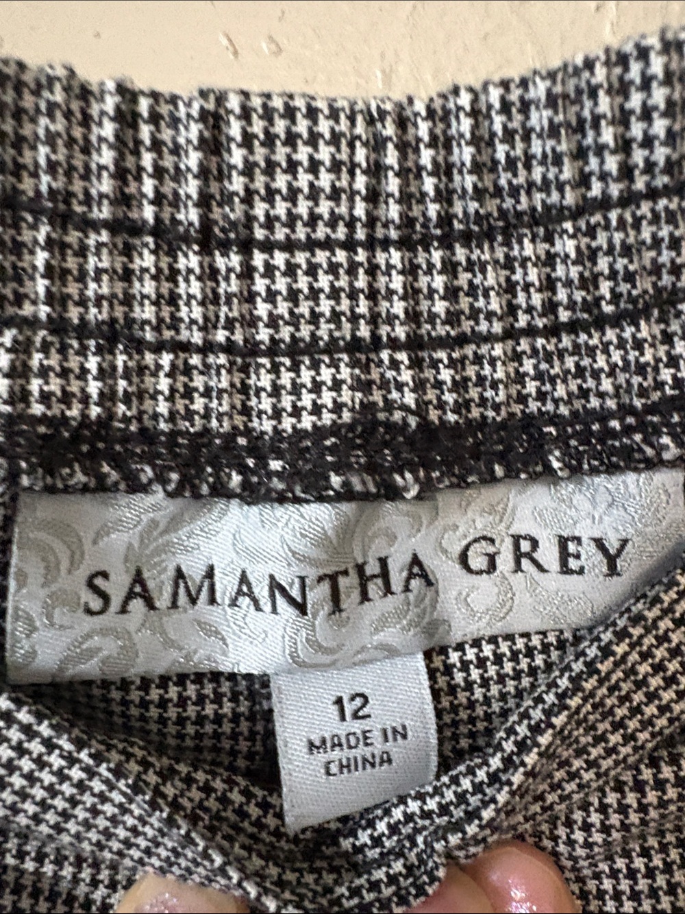 Women's Grey Houndstooth Tailored Straight-Leg Trousers - Picture 2 of 7